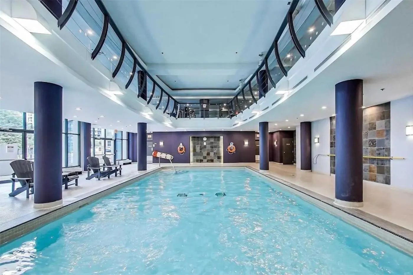 Apartamento 2 Bedroom Waterfront Condo Downtown W/ Free Parking Toronto