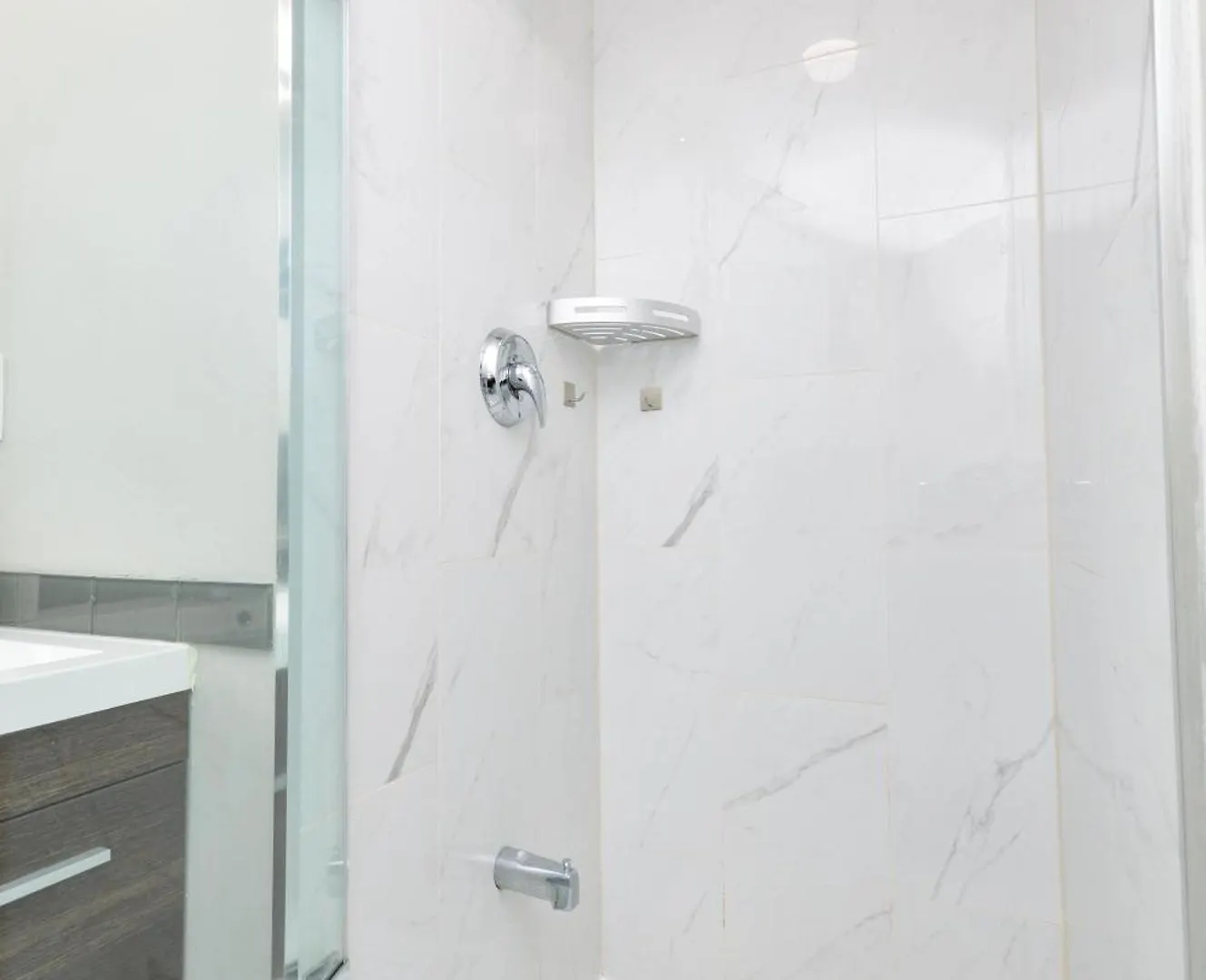 Apartamento 2 Bedroom Waterfront Condo Downtown W/ Free Parking Toronto Canadá