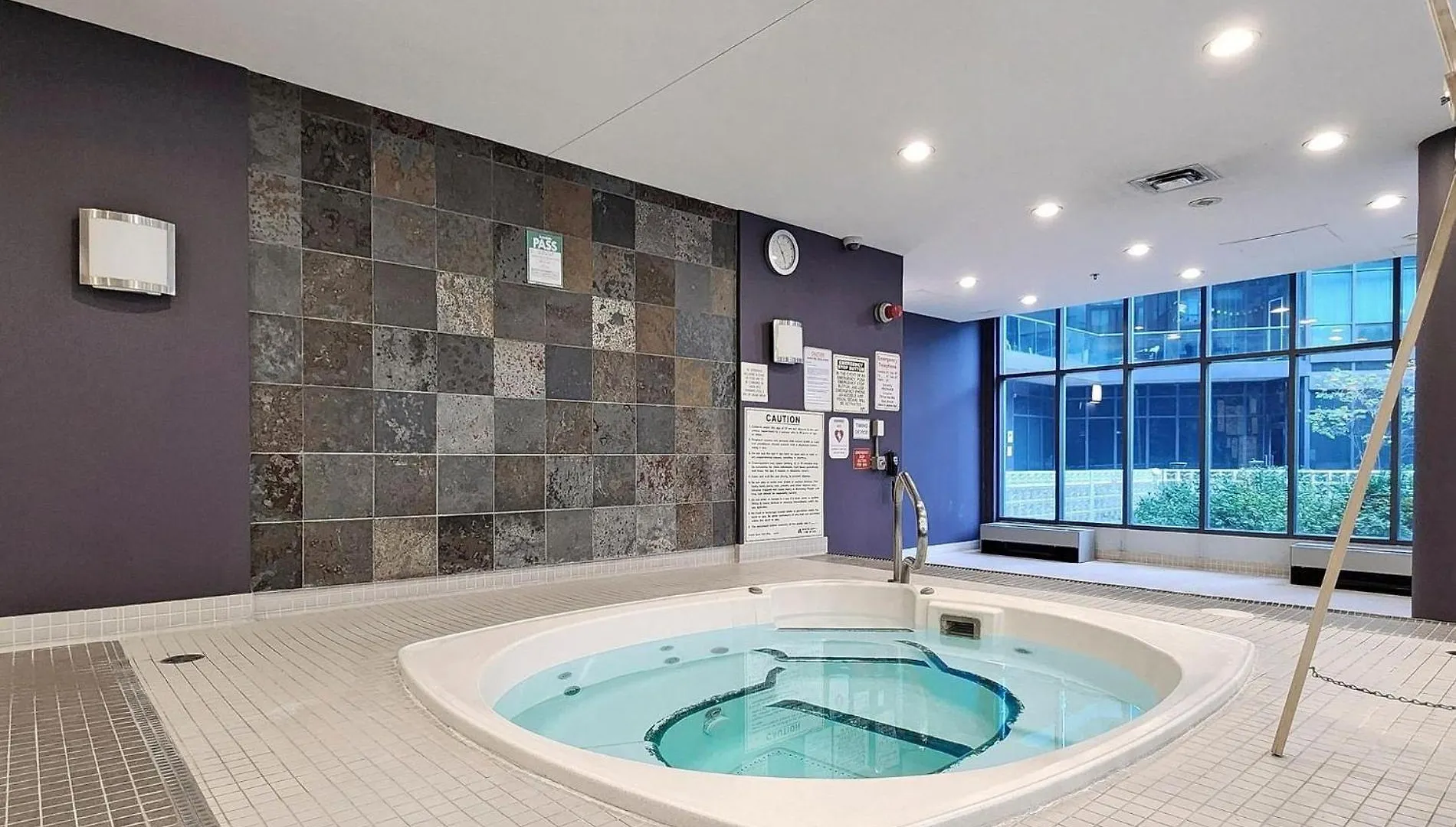 Apartamento 2 Bedroom Waterfront Condo Downtown W/ Free Parking Toronto