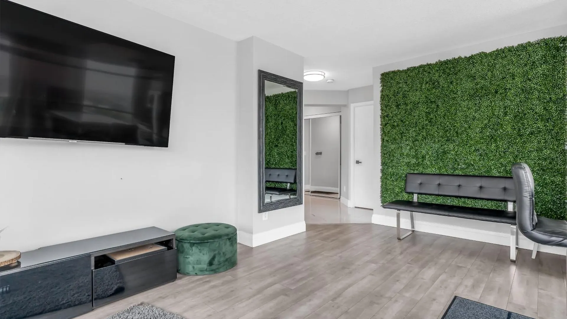 Apartamento 2 Bedroom Waterfront Condo Downtown W/ Free Parking Toronto